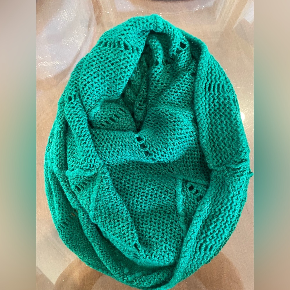 Kelly Green Knit Infinity Scarf